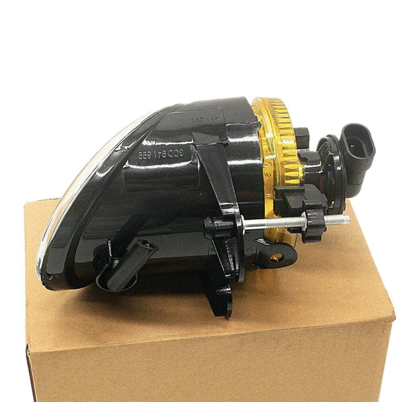 Галогенная противотуманная фара для переднего бампера автомобиля VW Passat B6 2007 2008