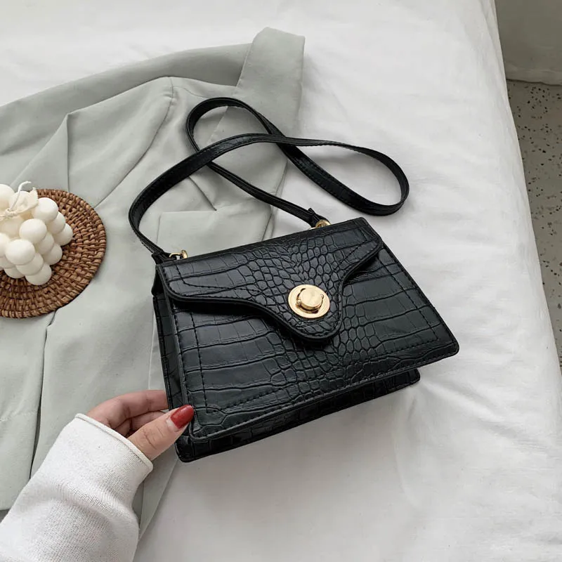 

New Woman Shoulder Bag Fashionable Simple Chain Messenger Bag High Quality Luxury Designer Handbag 2021 New Female Underarm Bag