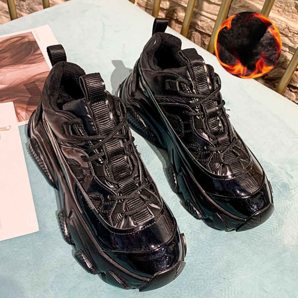 Женские кроссовки на платформе теплые толстой плюшевой подкладке со стразами