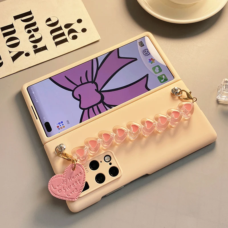 Fashion Cute Conque For Samsung Galaxy Z Fold 4 2 3 5G Small Love Heart Bracelet Long Pearl Chain Crossbody Pink Case Cover