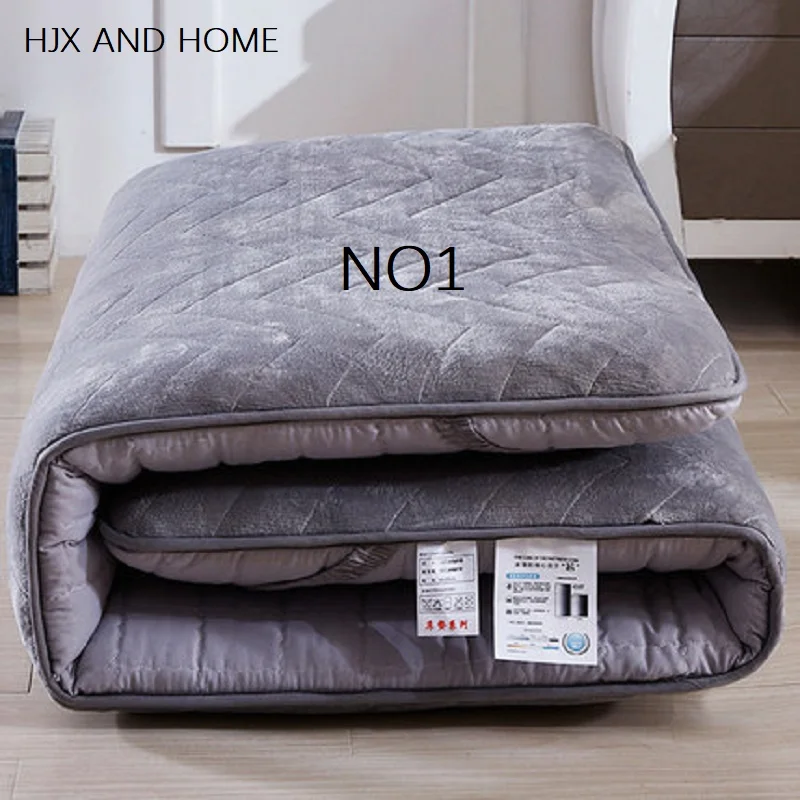 Комфортный зимний матрас из кораллового флиса с поролоновым наполнителем