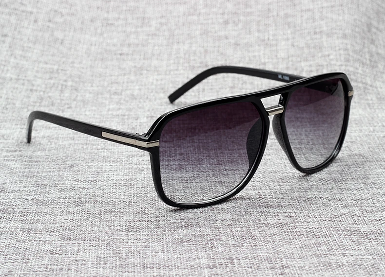 

2021 Fashion Men Cool Square Style Gradient Sunglasses Driving Vintage Brand Design Cheap Sun Glasses Oculos De Sol 1155