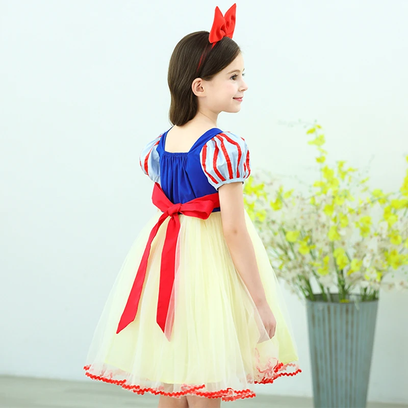 Стильное платье для маленьких девочек с рукавами фонариками красивое детское