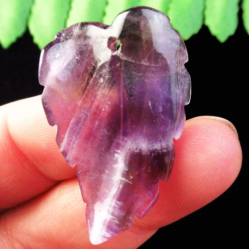 

Carved Natural Amethyst Leaf Pendant Bead 38x23x6mm SK60121