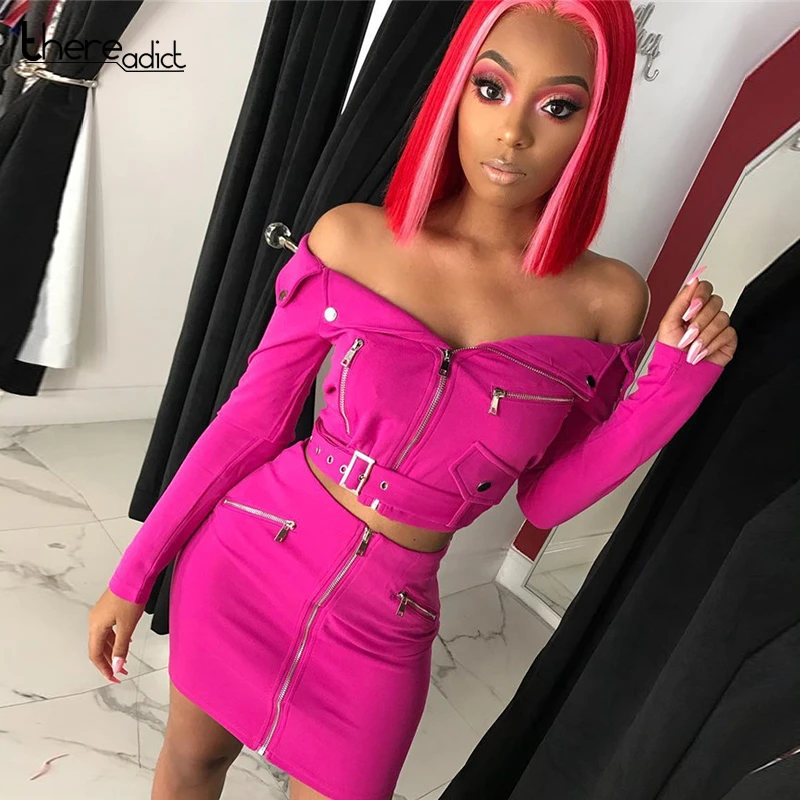 Женский спортивный костюм без бретелек комплект из двух предметов облегающая