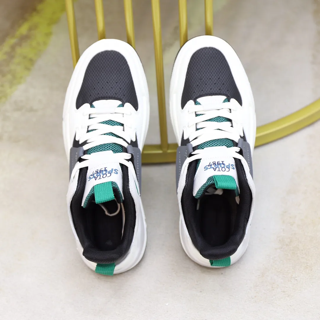 

2021 New top luxury men's sports shoes outdoor sports shoes comfortable casual leather shoes all-match fashion
