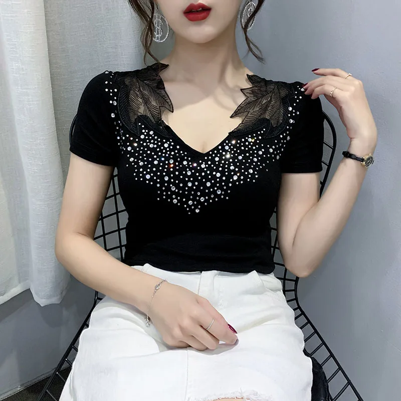 

Футболка женская оверсайз с V-образным вырезом, элегантный повседневный топ в Корейском стиле, с кружевом, с коротким рукавом, с бисером, в ст...