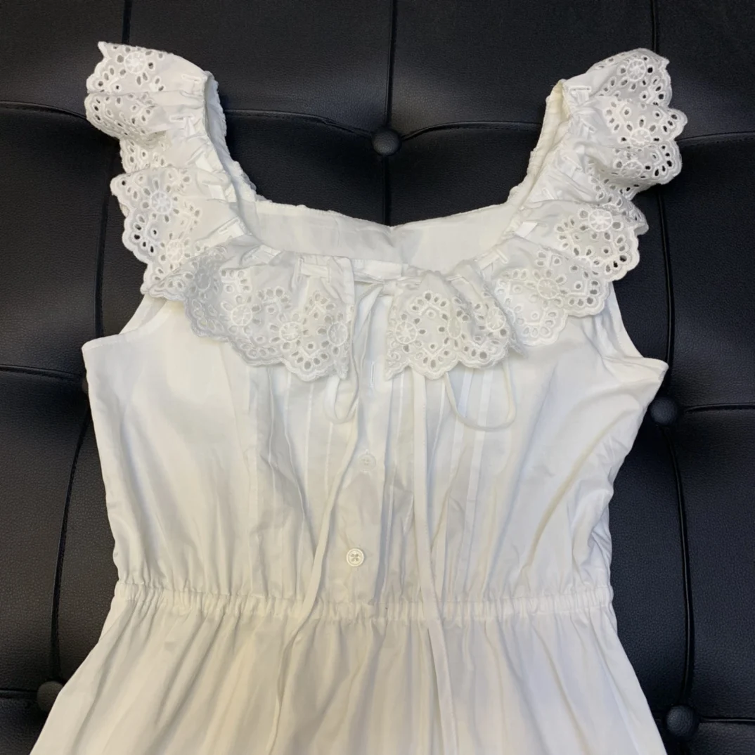 

2021 new women fashion embroidery hollow ruffled collar sleeveless dress 0427