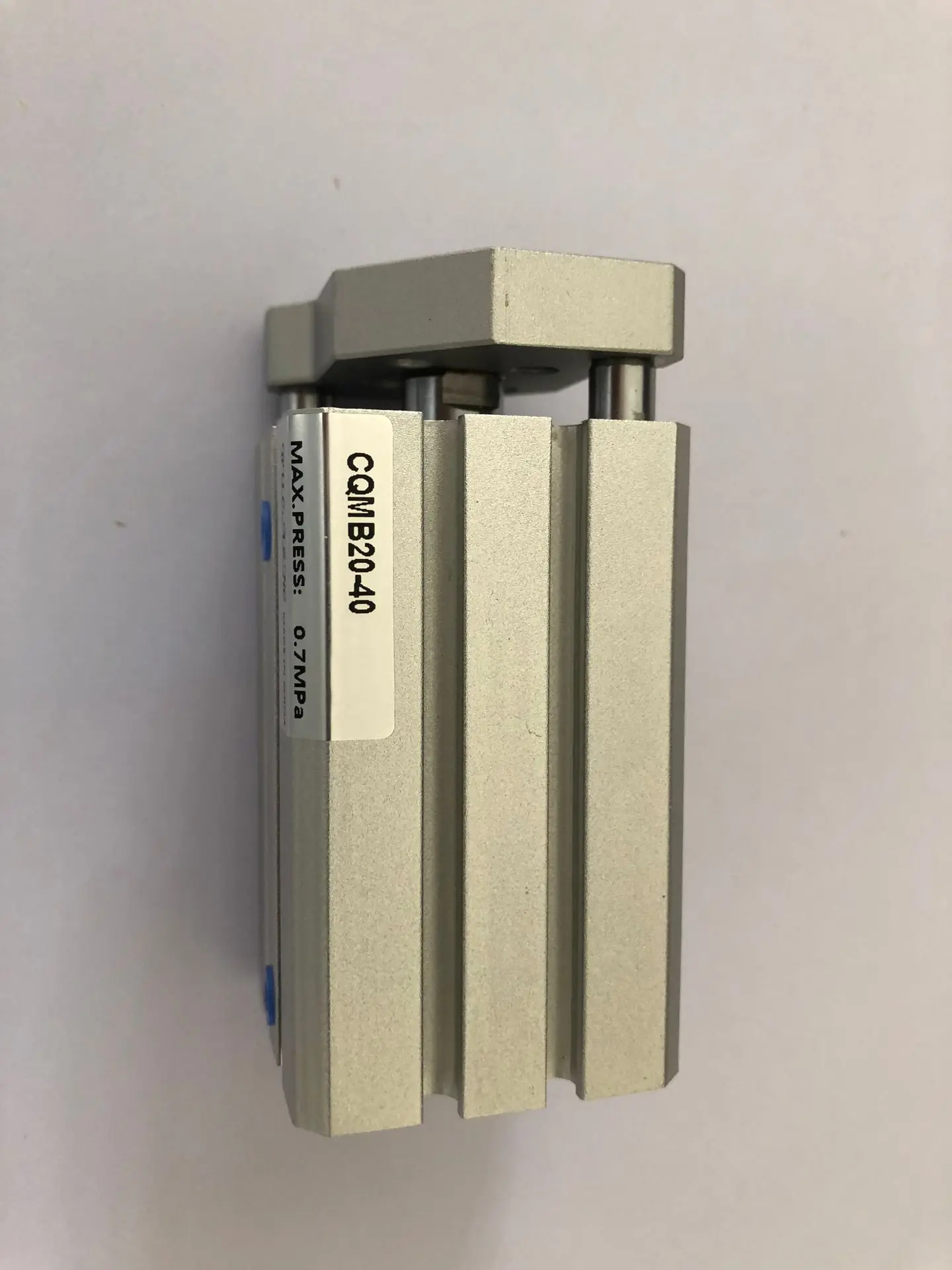 CQMB20-40 CDQMB20-40 серии CQM 20 мм диаметр 40 мм Ход Компактный направляющий стержень цилиндр двойного действия одиночный стержень пневматические цилиндры