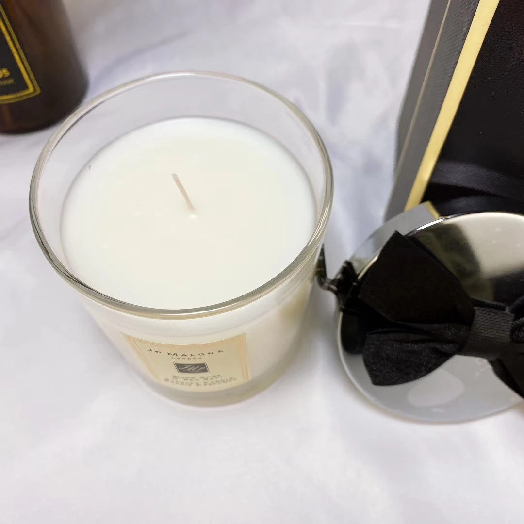 

Fragrances & Deodorants