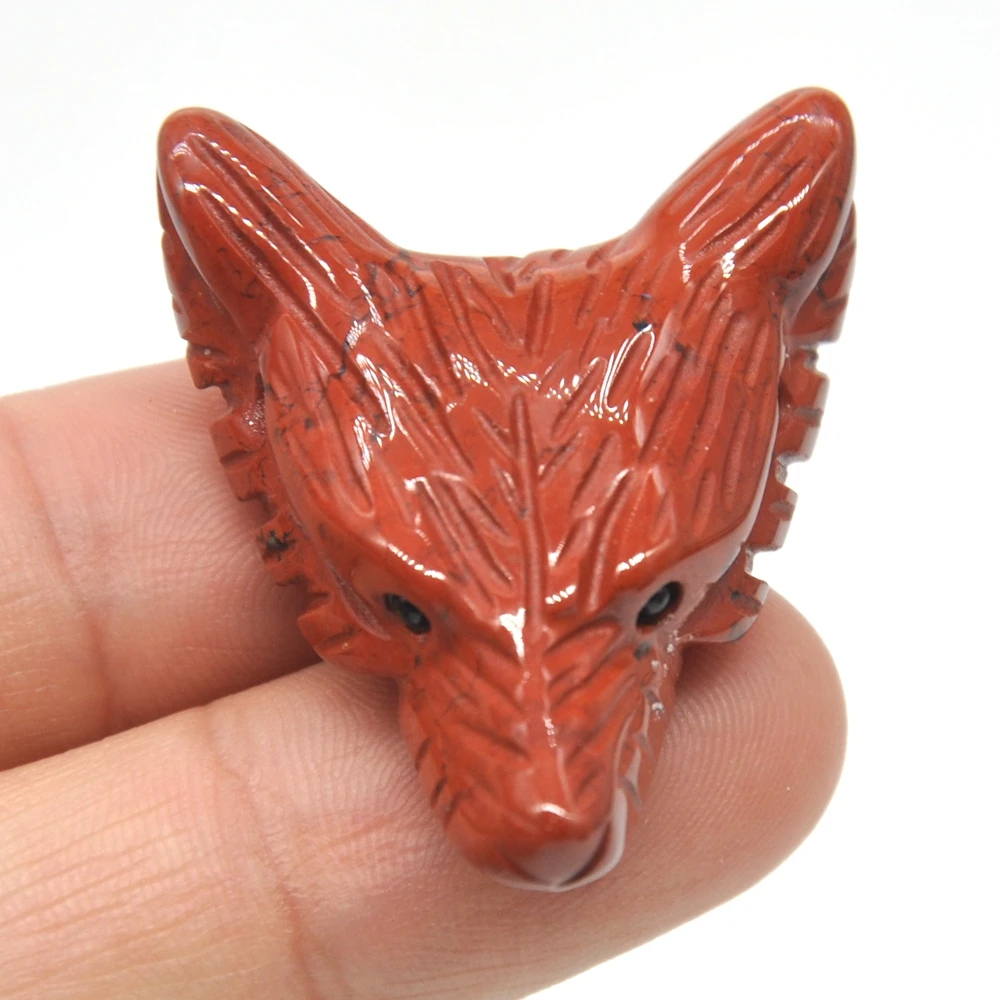 

Ручная резная голова волка из амазонита