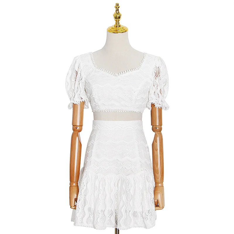 

Real shot ins French girl skirt Outfits bubble sleeve square collar chiffon shirt lace stitching waist top waist hip skirt