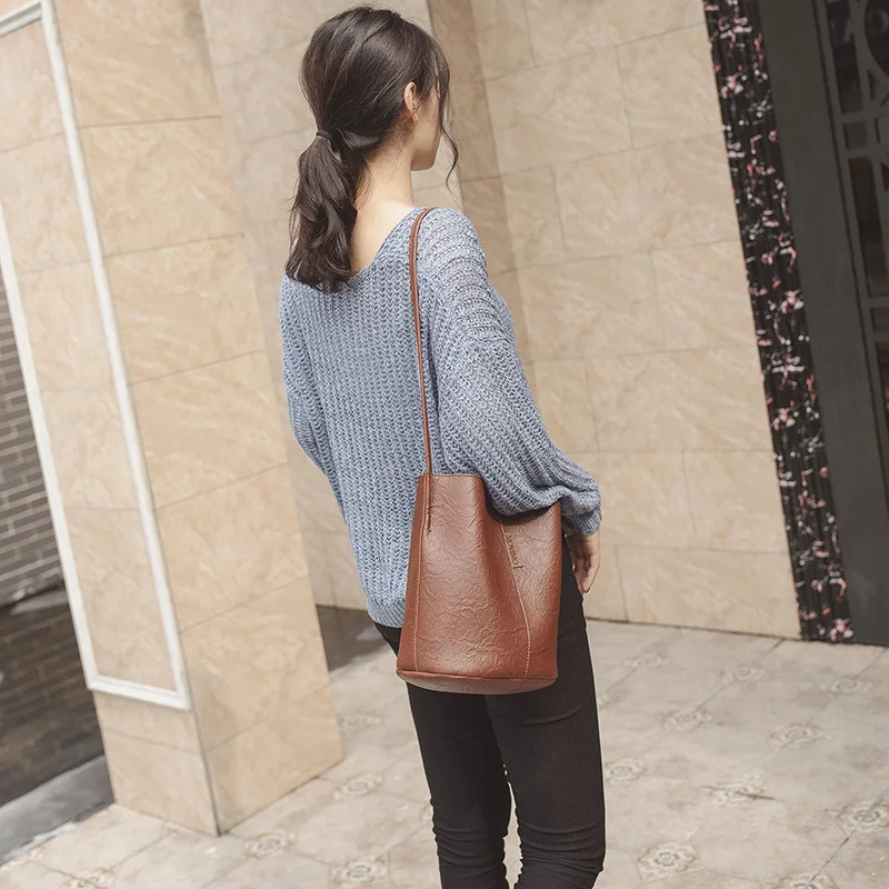 

New bucket bag fold messenger bag all-match large-capacity shopping PU female bag 2020 Korean version bag female shoulder bag