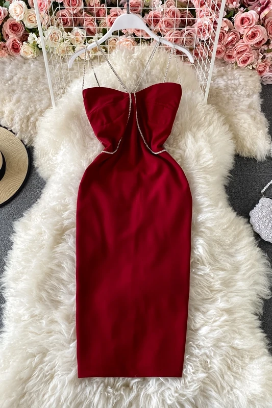 

2021 New Banquet Evening Party Activity Dress Female Bodycon Sexy Red White Green Off Shoulder Chain String Beads Strap
