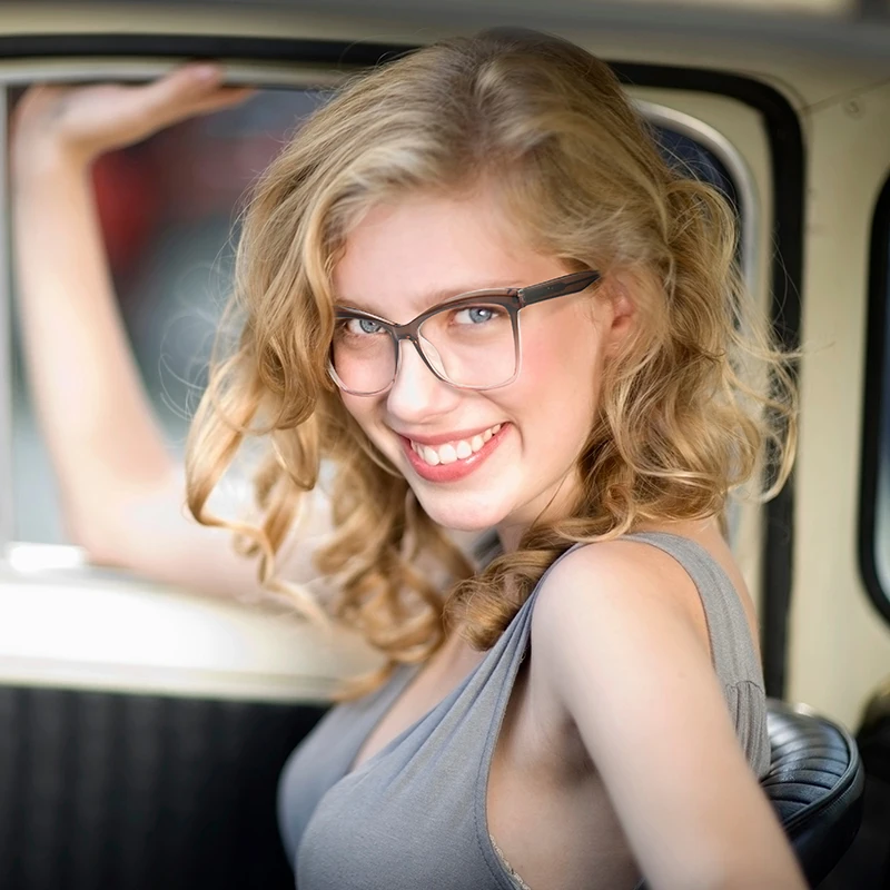 

Новая модель, огромная форма, очки унисекс с защитой от синего света UV400