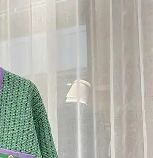 

2021 Early Spring Contrast Color Green Knitted Cardigan Women V-neck Loose Sweater Jacket