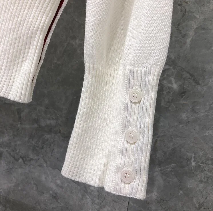 

2021 Fashion Brand Sweaters Men Slim Fit O-Neck Pullovers Clothing Striped Wool Cotton White Winter Casual Coat Ins