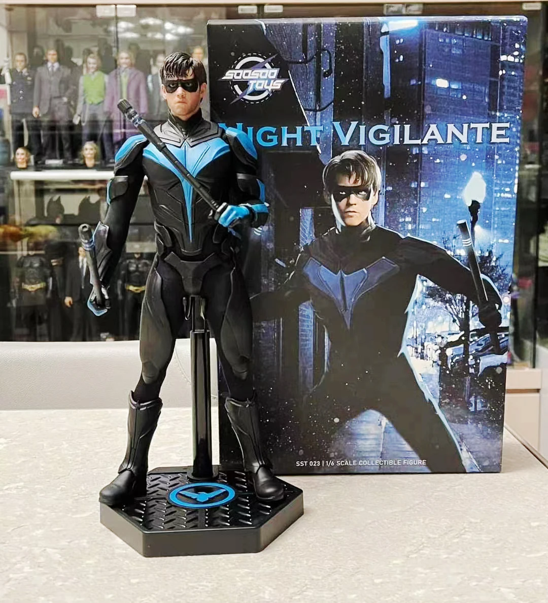 

В наличии sootoys SST023 1/6 Мужская полноразмерная экшн-фигурка Робин Титан 32 см для коллекции