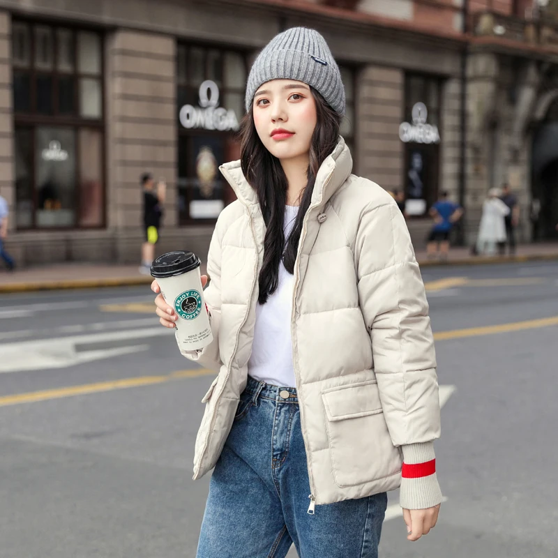 Женская короткая куртка со стоячим воротником теплая хлопковая с подкладкой