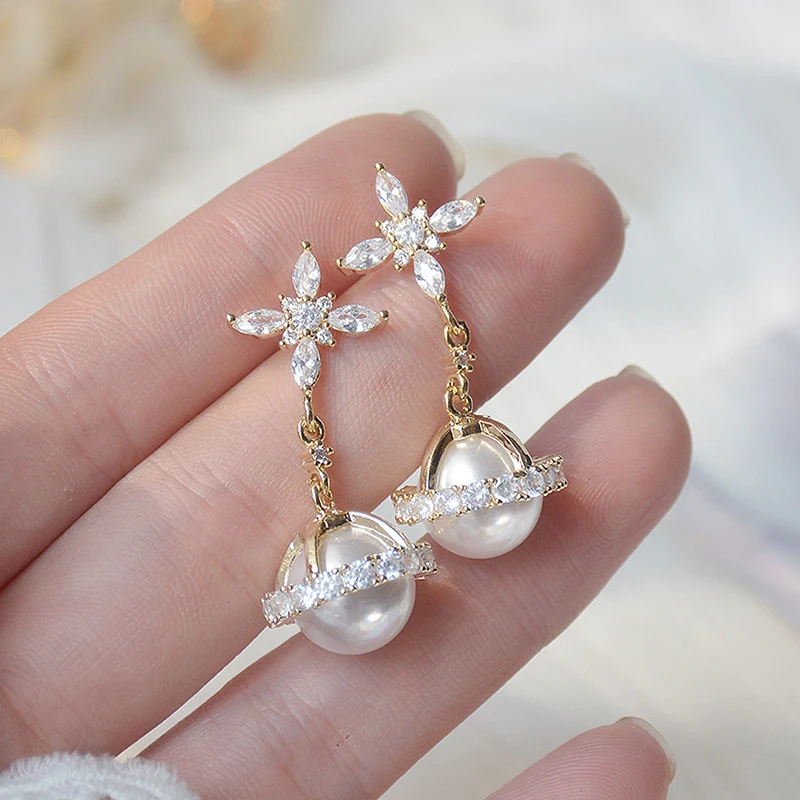 

Hot Sale Korean Fashion CZ Surround Pearl Earrings for Women Bling AAA Cubic Zircon Shine Stud Earring Wedding Bridal Jelwelry