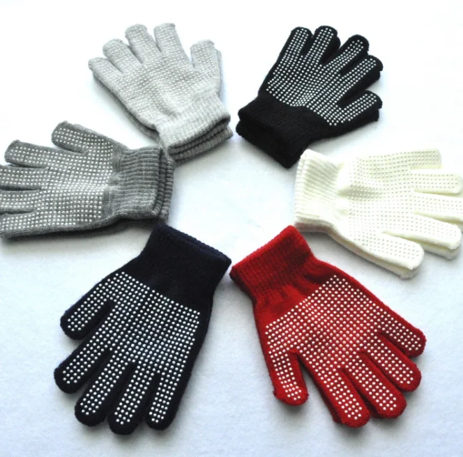 

Season Warm Monochrome Knitted Gloves Primary School Outdoor Sports Non-slip Polka Dot Particle Offset Gloves