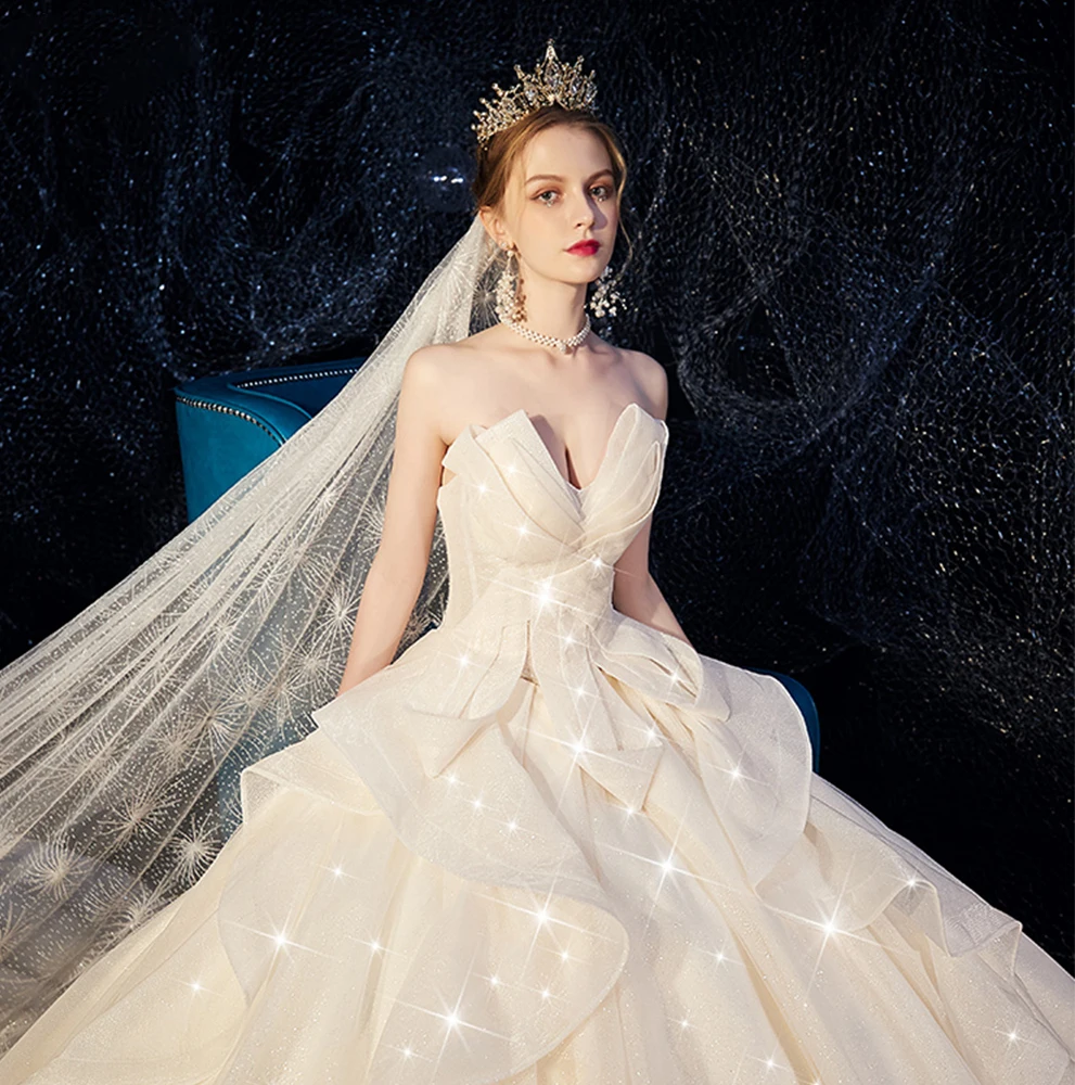 Потрясающее красивое кружевное свадебное платье с изменениями на