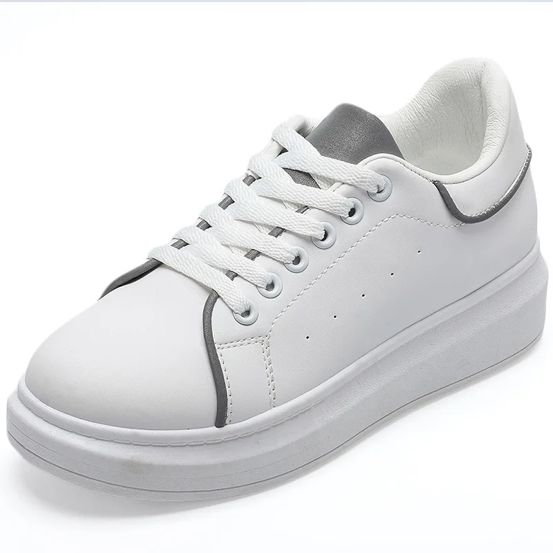 

Fashion Luminous Women Sneakers 2020 Spring Reflective Small White Shoes Women Korean Thick Bottom Running Shoes Platform Shoes