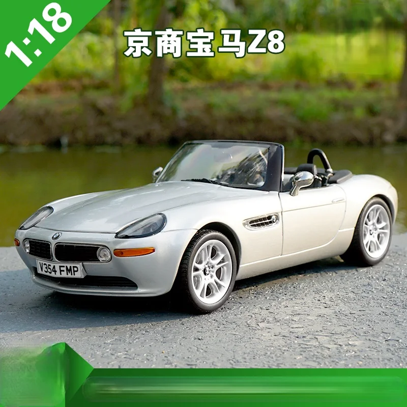 

Модель автомобиля Kyosho 1:18 BMW Z8, модификация 007, коллекция металлических моделей, литье под давлением