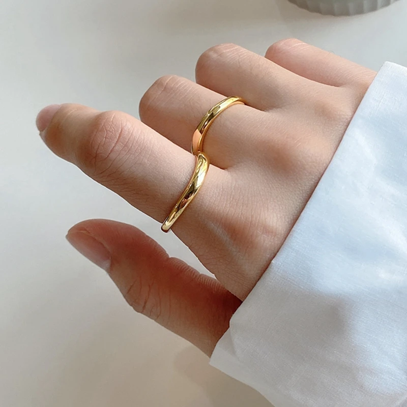 

Silvology 925 Sterling Silver Elegant Curve Rings for Women Minimalist Glossy Line Rings 925 Female Temperament Jewelry Designer