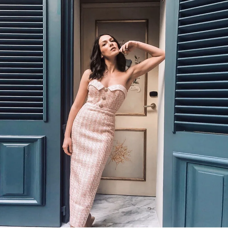 Модное Элегантное миди платье без бретелек на пуговицах женское осеннее