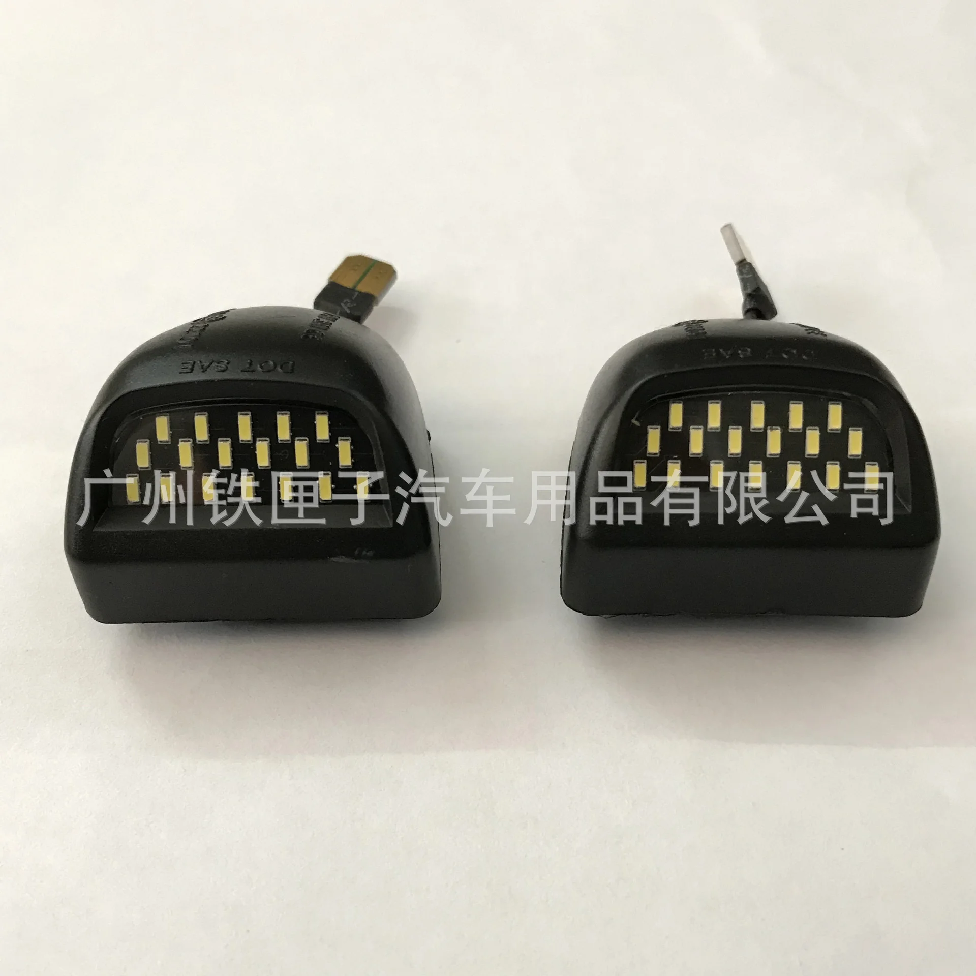 

Применимо к номерному знаку Silverado, светодиодная лампа для номерного знака грузовика, черная печатная плата, позолоченная головка