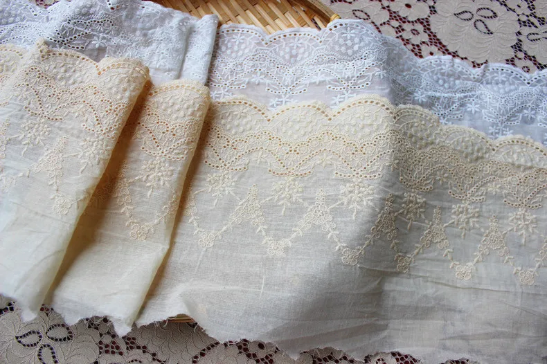 2 ярда/лот белого/бежевого цвета с классическим узором из хлопчатобумажной