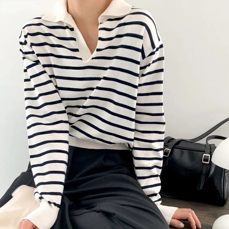 

New Autumn Striped Sweater Women Casual Loose V-neck Long Sleeve Knitted Pullover Jumper Female Lapel Tops Korean All-match
