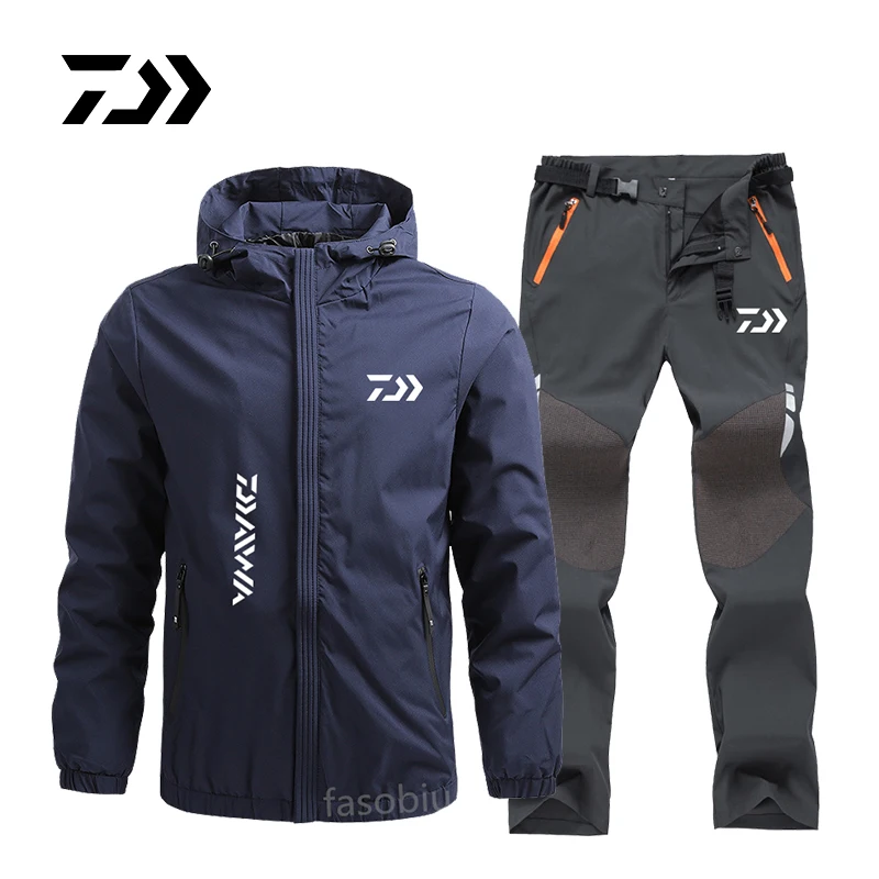 

Daiwa Waterproof Fishing Suits Men's Autumn Winter Fishing Apparel Breathable Hooded Fishing Jackets Outdoor Windproof Clothing