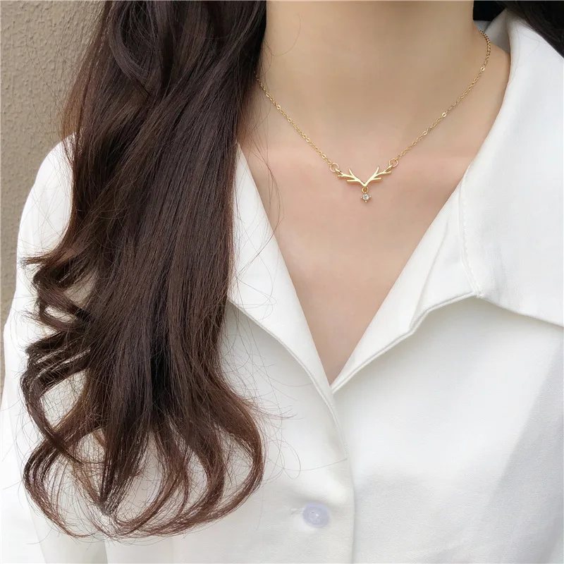 Классические Элегантные оленьих рогов Стразы инкрустированные ожерелье кулон в