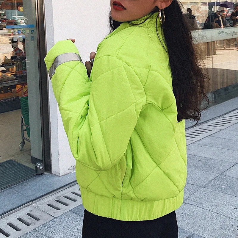 BOOFEENAA женские пальто и куртки зимняя одежда неоновая зеленая стеганая куртка-пуховик на подкладке с пупырышками полосатый каждодневный свободный парка C87-BD43