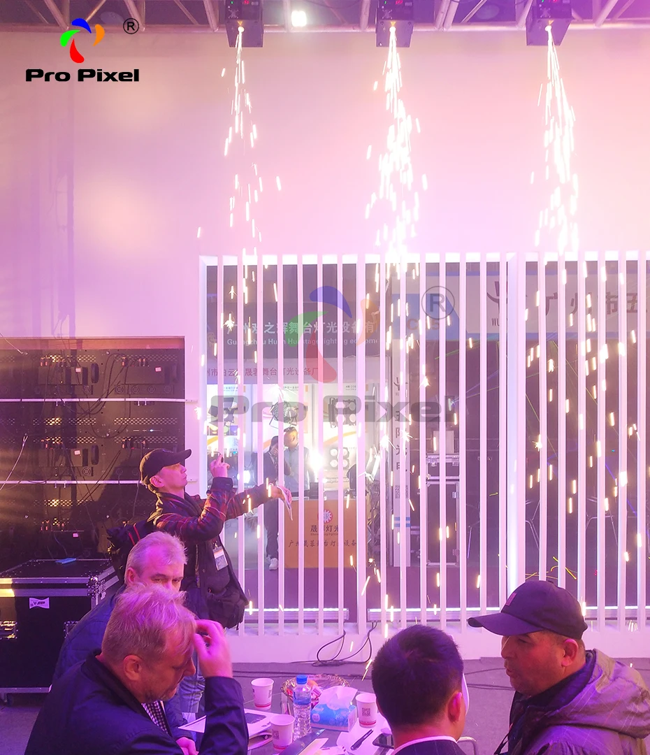 Машина для фейерверка осенней свечи 400 Вт празднования свадьбы Dmx и пульт