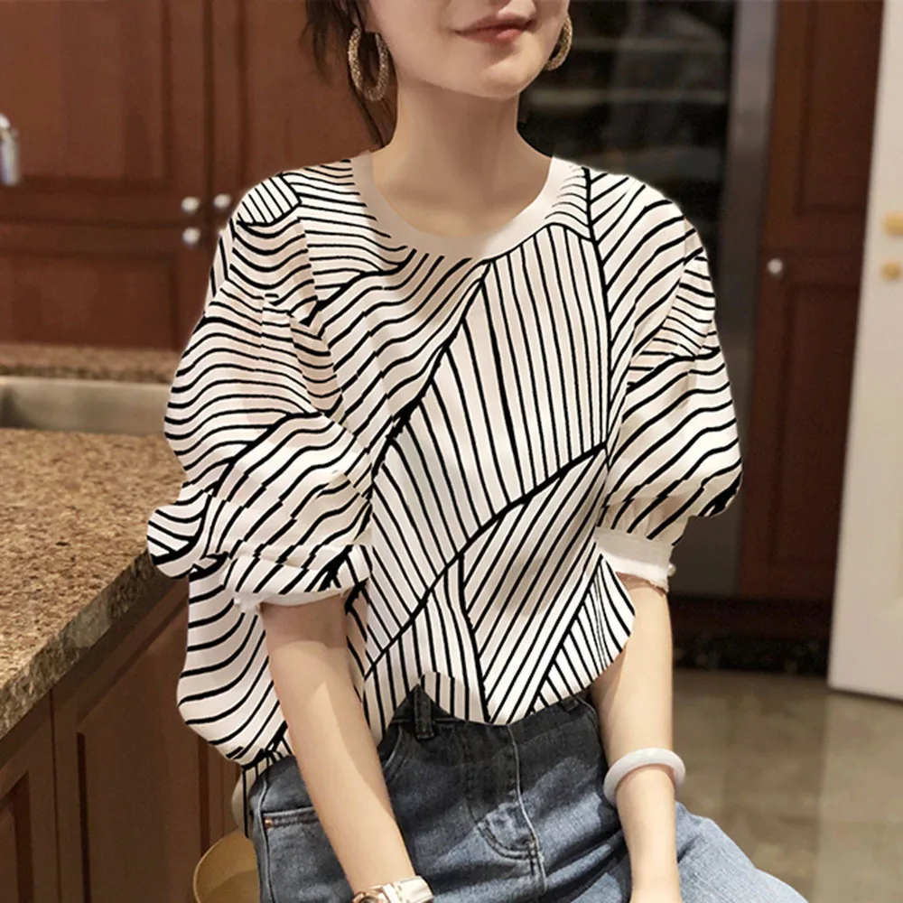 Блузка женская в красную полоску тонкая рубашка с коротким рукавом и буффами на