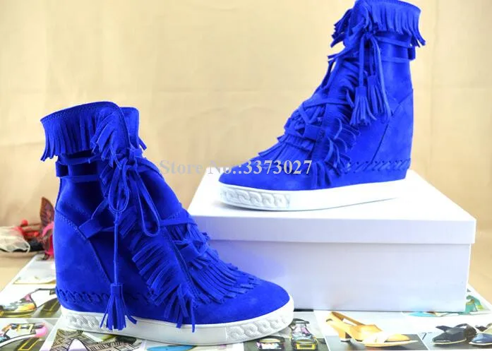 Замшевые женские ботильоны с бахромой модные кроссовки на платформе шнуровке