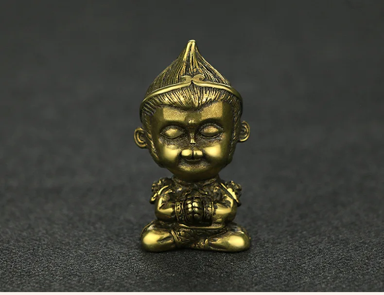 

Античная латунная фигурка путешествия на запад ручной работы Sun Wukong monkey craft гостиная украшение миниатюрное настольное украшение a3600