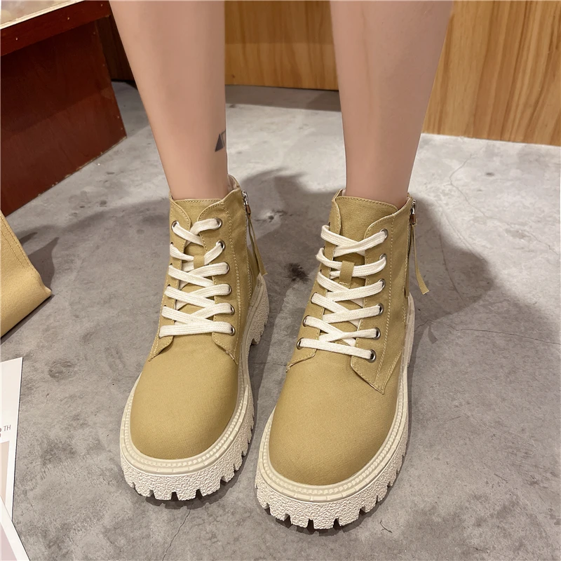 

Ботинки-мартинсы женские на платформе, с круглым носком