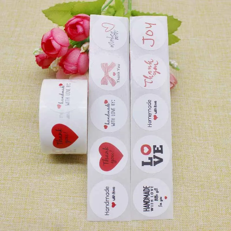 

Cute animals Round Stickers 500pcs Floral Seal Labels Cute Paper Stickers For Wedding Party Envelope Stationery Stickers