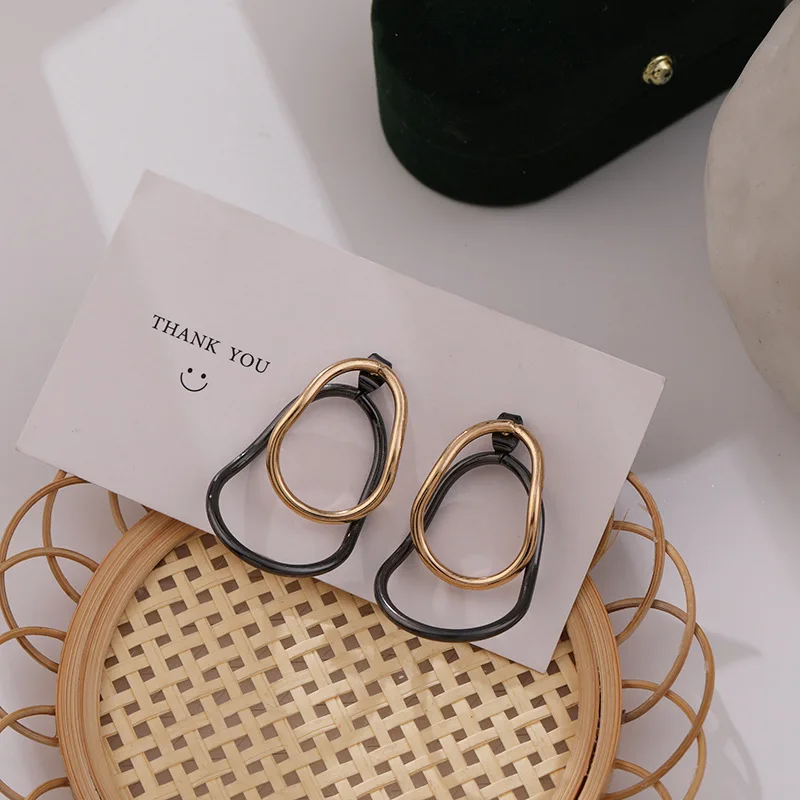 

2020 New Arrival Vintage Simple Gold Black Irregular Double Layers Geometric Stud Earring Fashion Ear Jewelry Aretes De Mujer