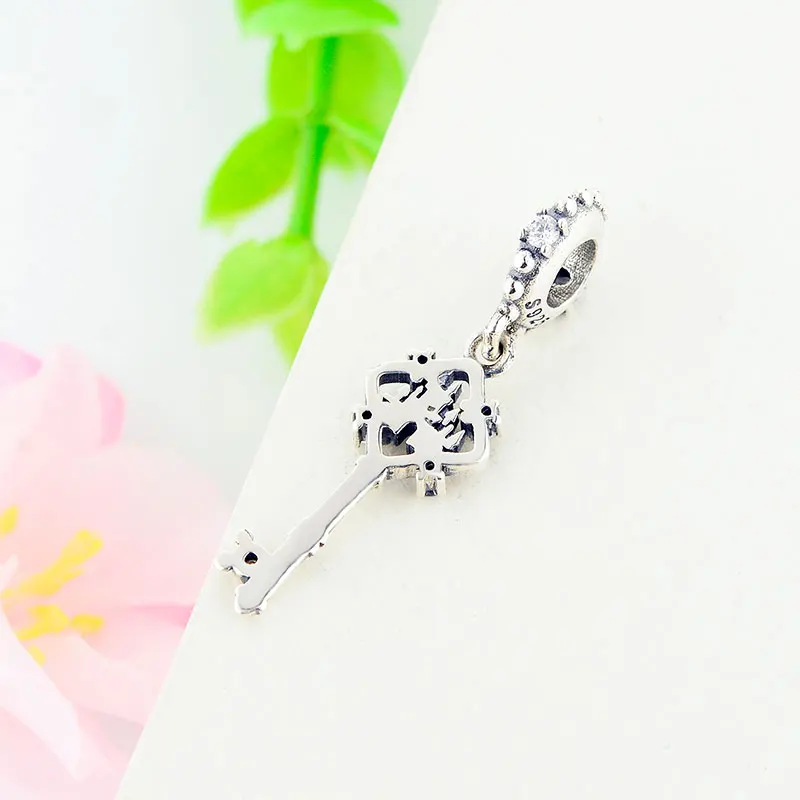 Женская серебряная подвеска в виде замка | Украшения и аксессуары