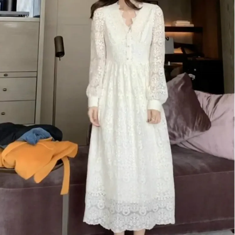 

Women Winter Apricot Cottagecore Dress Woman Fairy Slim Body Dresses Mid-length Skirt Plus Velvet Thick Lace Inner Base Dress