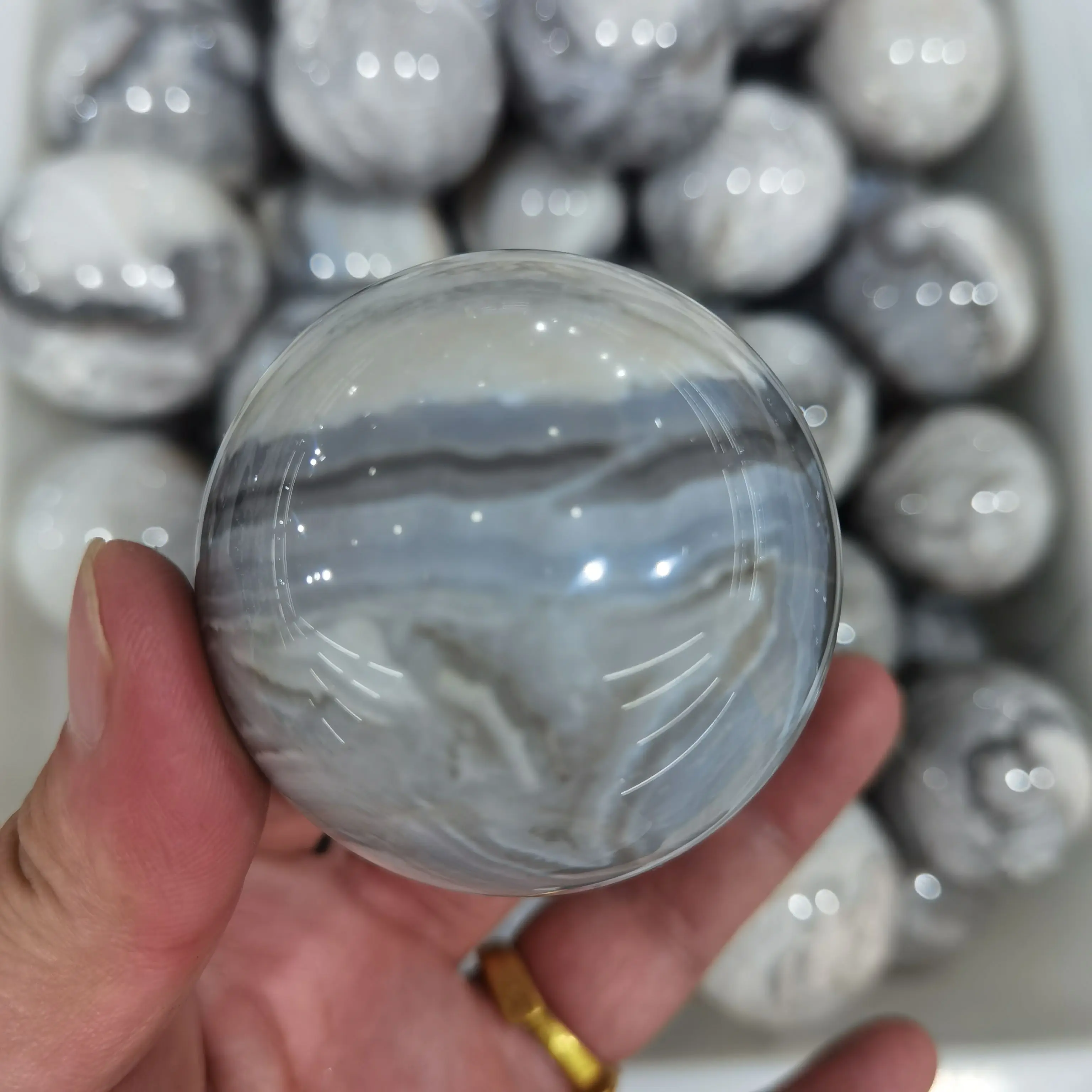 

Natural Mexico Jade Sphere Crazy Agate Crystal Balls Precious Gemstone Quartz Minerals Garden Vintage Ornament House Decor Rocks