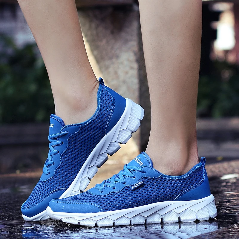 

2021 New Summer Men Shoes Breathable Lightweight Cheap Mesh Men Casual Shoes Beach Water Shoes Summer Sneakers Men Plus Size