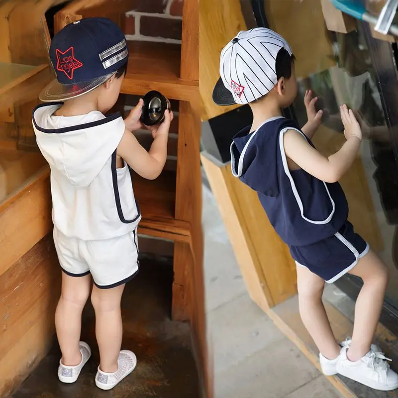 Летняя хлопковая классная одежда с короткими рукавами для маленьких мальчиков