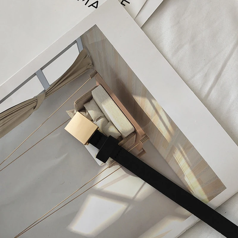 Ремень женский кожаный с металлической пряжкой черный 2020 | Аксессуары для одежды