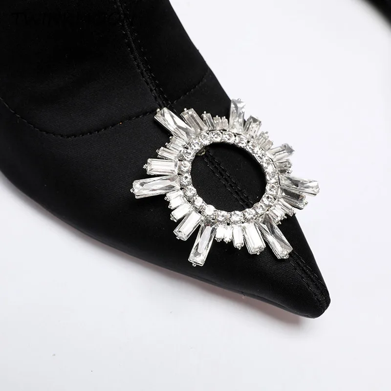 Ботинки с пряжкой со стразами женская обувь цвет черный красный модные